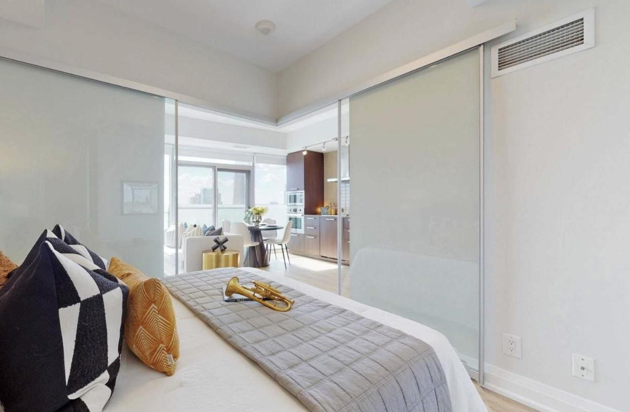Central Condo In The Heart Of Τορόντο Εξωτερικό φωτογραφία